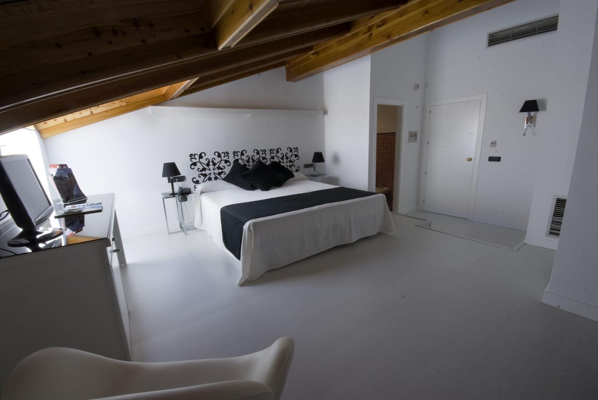 Hotel Teruel Plaza Экстерьер фото