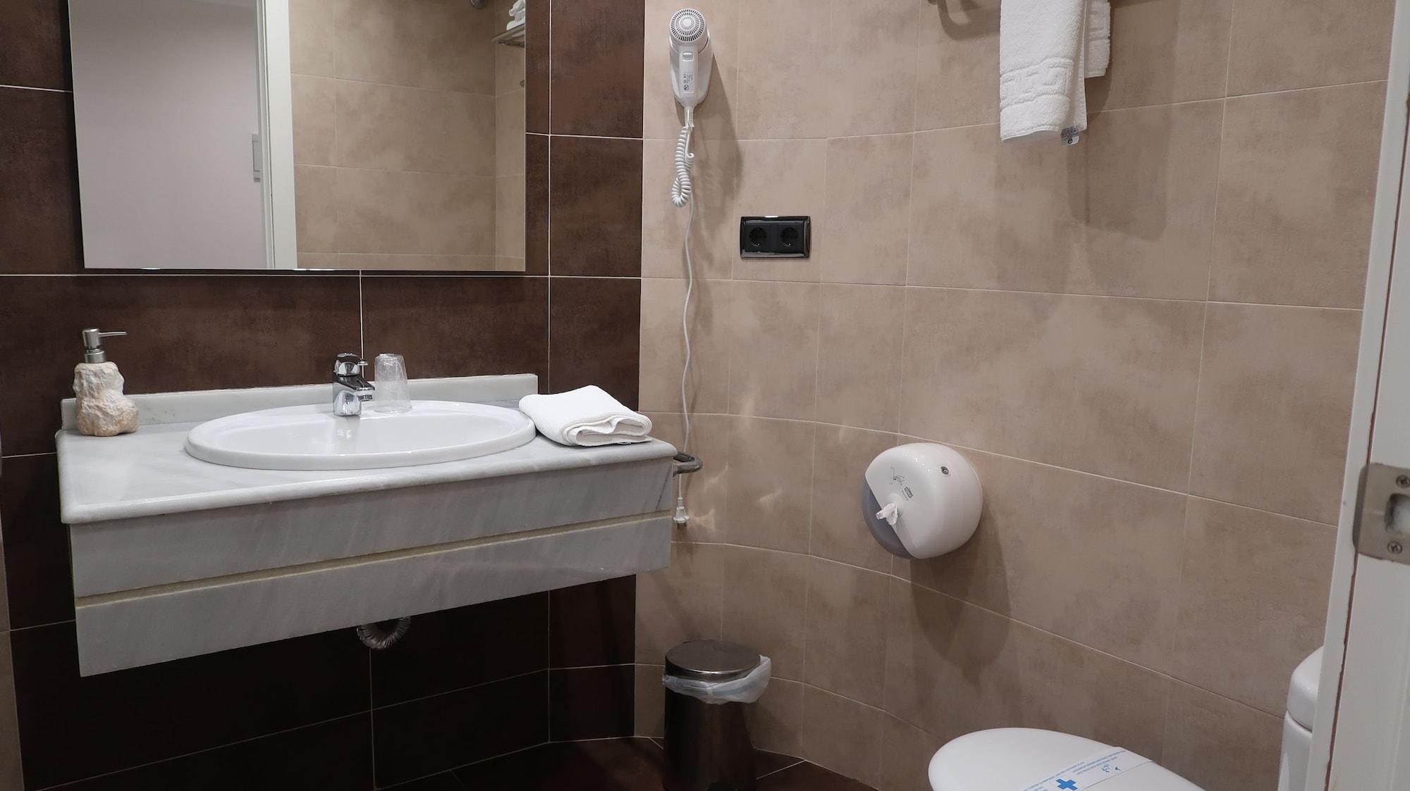 Hotel Teruel Plaza Экстерьер фото