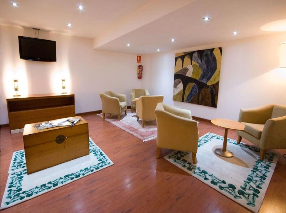 Hotel Teruel Plaza Экстерьер фото